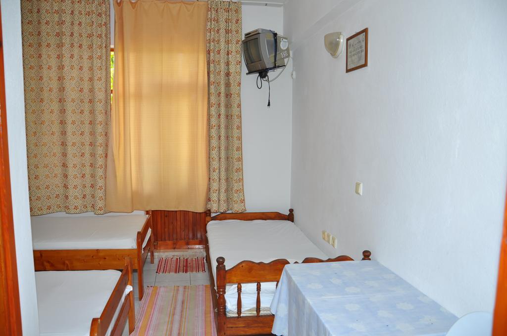 Keramos Pansiyon Finike Szoba fotó
